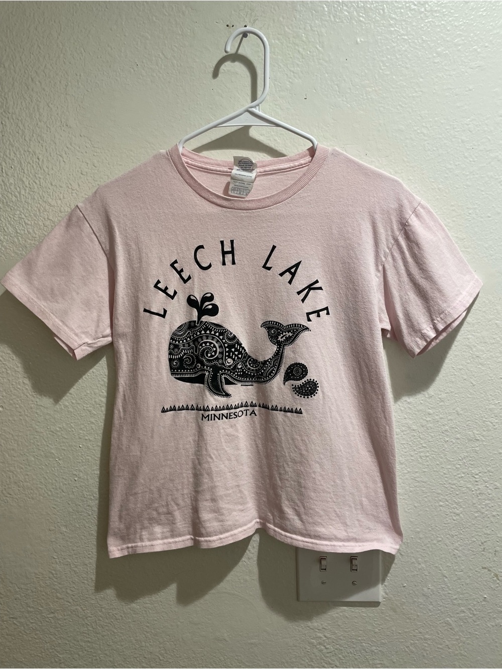 Leech Lake MN Pink Whale Tourist Tee | Kids L / Women XS 🐳